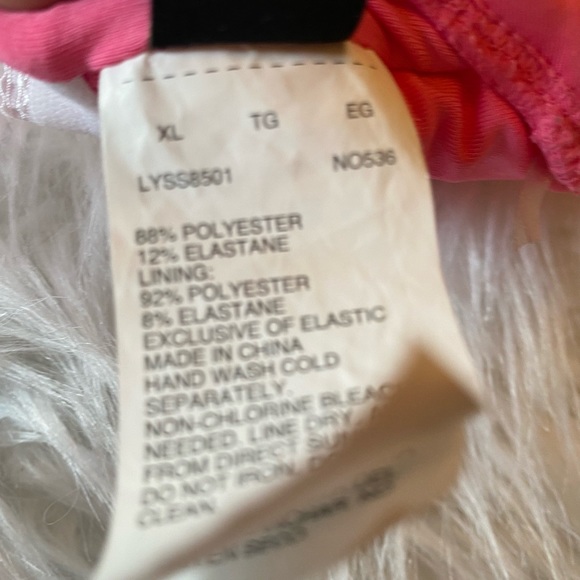 Laundry by design One Piece Swimsuit - Picture 5 of 6